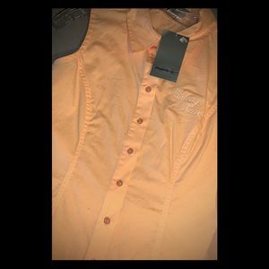 Sleeveless Woven Button down fitted Shirt
